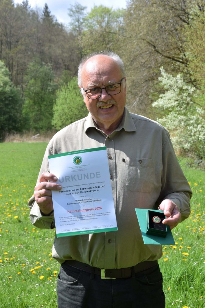 Hubert Schlusche erhält den 2. Preis beim Naturschutzpreis 2026 des JNWV